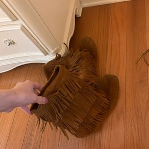 Minnetonka women’s shoes
